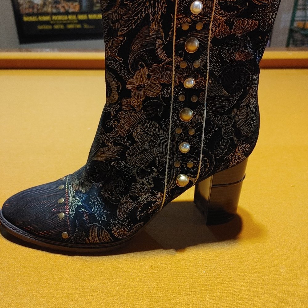 Socofy ankle boots (like new)